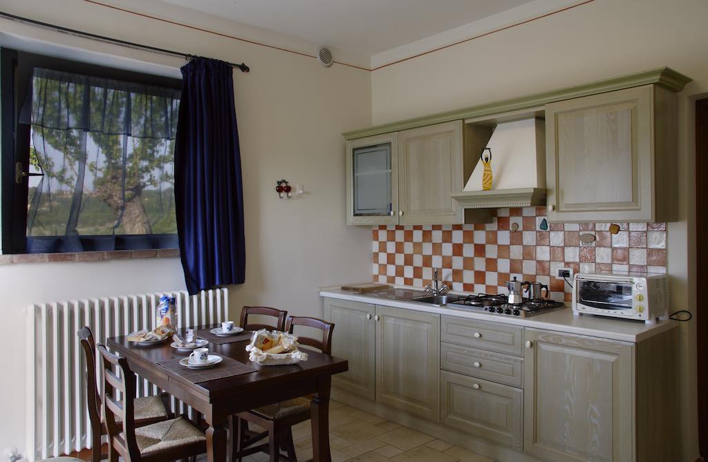 Villa Il Palazzo Dei Diavoli à Montepulciano Stazione Chambre photo